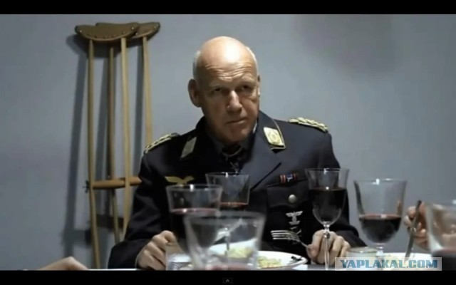 Персонажи и их реальные прототипы в фильме "Бункер" 2004 года.