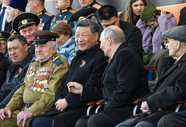 Что за ветеран сидел рядом с президентом?