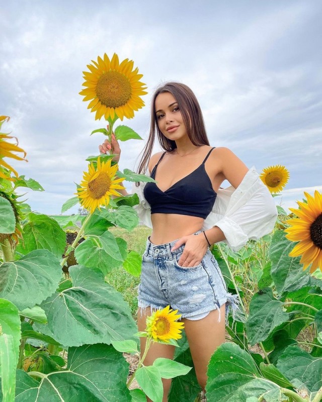 Летние красотки 2025 (часть 1)