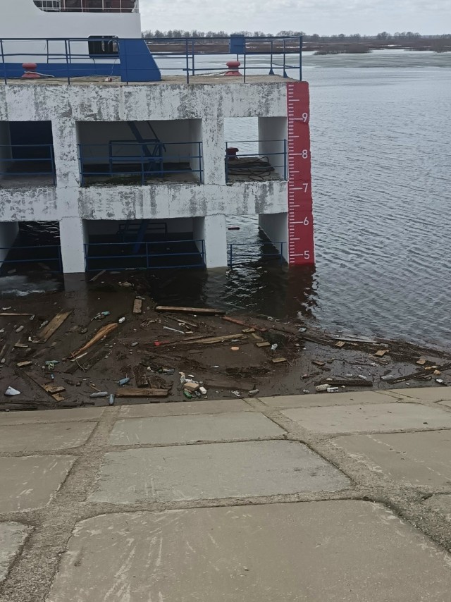 Вода в Оке пошла вспять