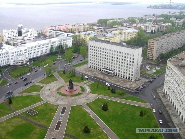 Памятники Ленину