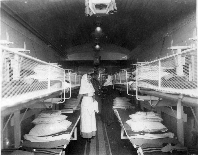 Эшелоны «с того света»: как военно-санитарные поезда обманывали смерть