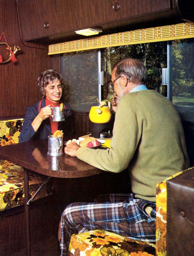 Винтажная реклама кемперов 70-х