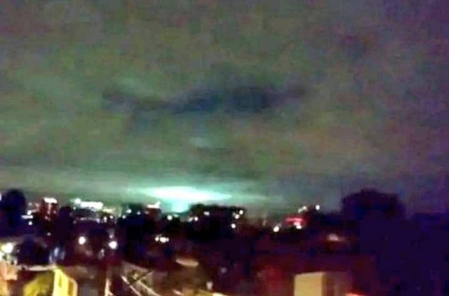 В небе перед новыми землетрясениями в Турции и Сирии появилась голубая вспышка