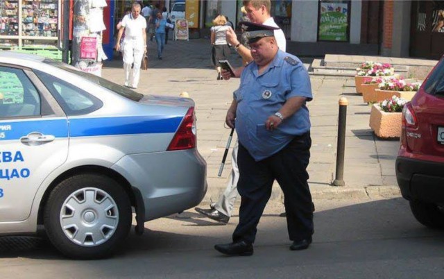 Хозяйство у жениха маленькое, жену не найдет!