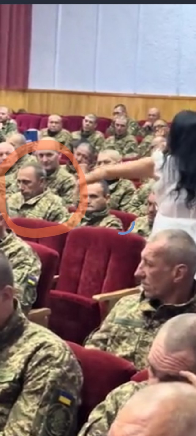 Дискарь в клубе офицеров