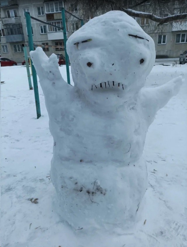 Снеговики, которых слепили очень креативные люди