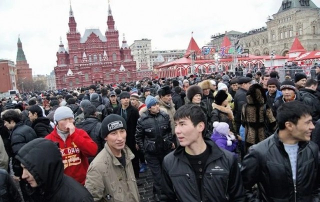 В Москве мужчина расстрелял двух человек на Коровинском шоссе на севере города