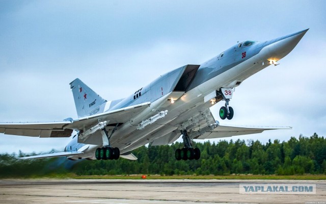 Самолёт-бомбрадировщик Ту-22 упал в Черемховском районе Иркутской области. Предварительно, во время выполнения учебного полёта