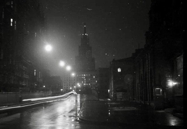 Москва и москвичи. Двадцатый век. 16.03.25