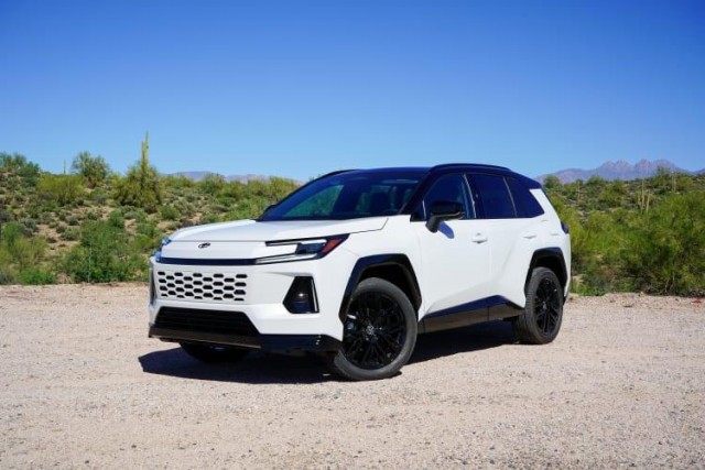 Названы самые продаваемые кроссоверы в мире в 2025 году — лидирует Toyota RAV4