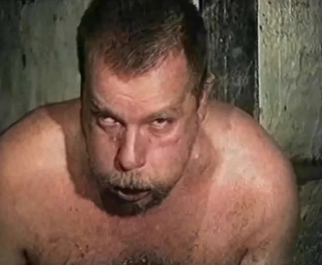 Жена-дикарка и боевые комары