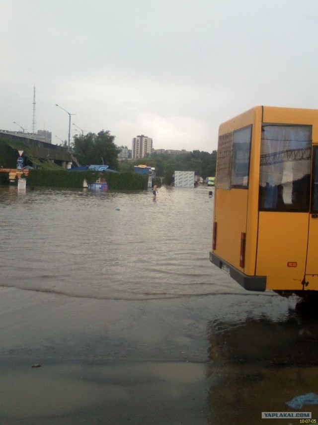 Ураган и потоп в Луганске