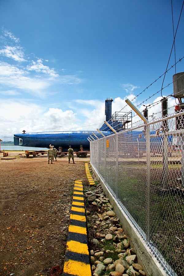 Субмарина под кайфом: Расследование