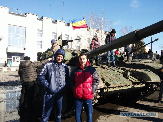 С 23 Февраля!