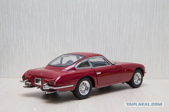 Lamborghini в масштабе 1:18
