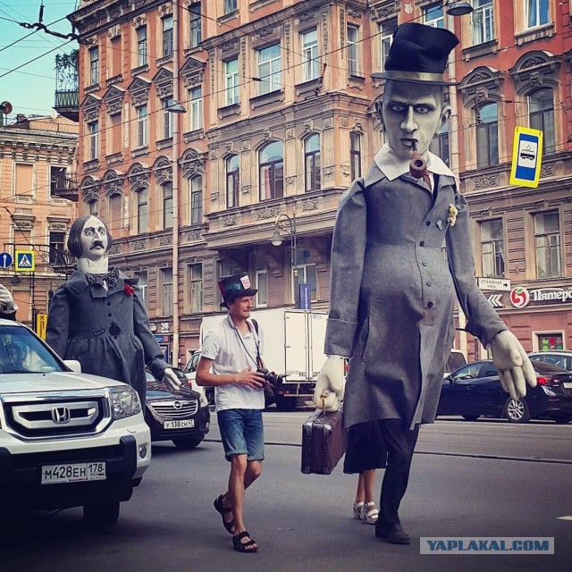 Диалоги о футболе, спорте, хобби.