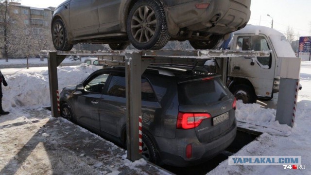Челябинский  Кулибин сделал закрытую парковку для своего автомобиля