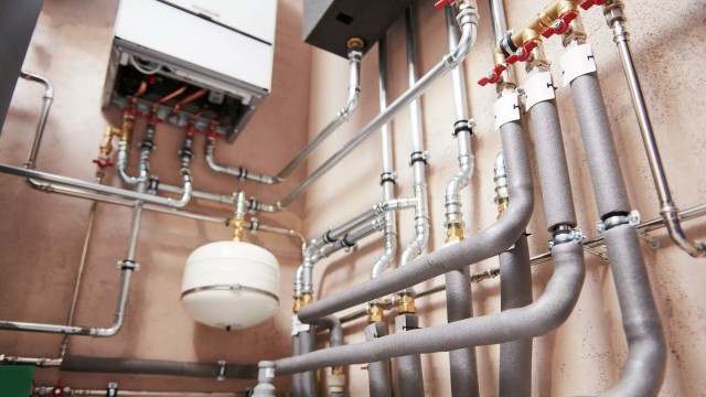 Как же Путин щас переживает:Британский миллиардер решил не отапливать дом зимой назло Путину