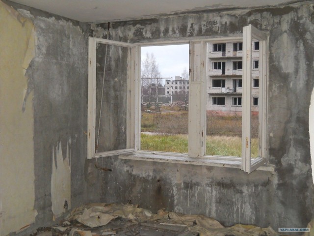Локатор и заброшенный военный городок СА