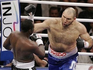 Валуев завоевал право на титульный бой