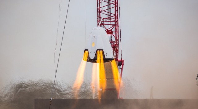 Прямо сейчас в прямом эфире посадка SpaceX DM-2