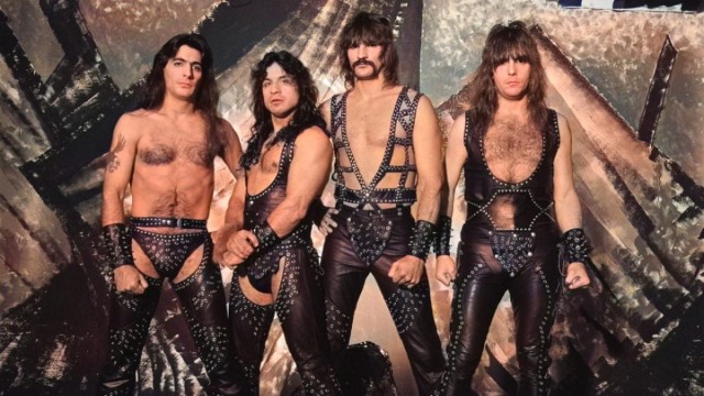 Попался на глаза плакат Manowar