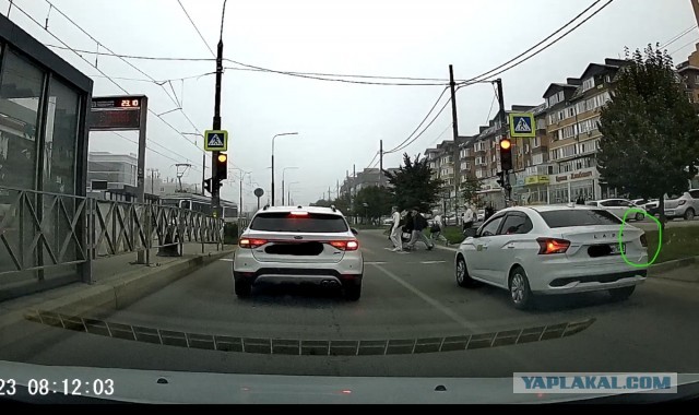 Уникальная подвеска BYD Leopard 8 помогла водителю уехать с блокиратором колеса