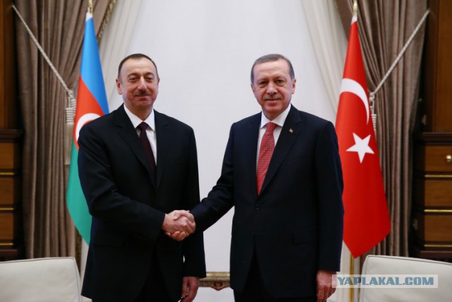 Министр обороны Турции: мы поддерживаем Азербайджан