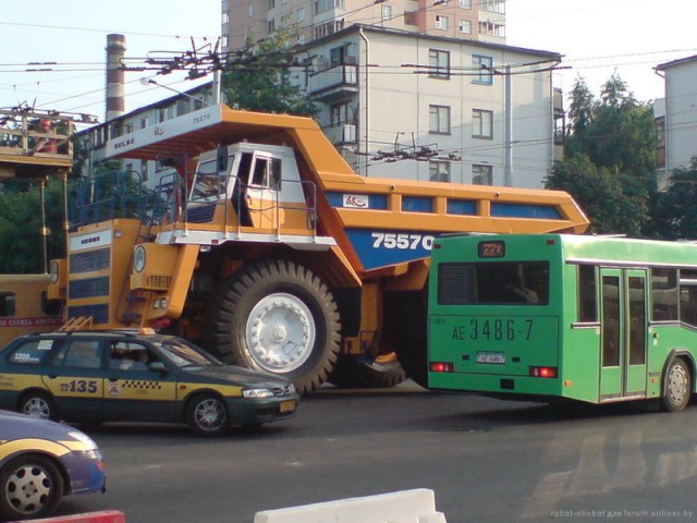 ПДД - помеха справа, однако