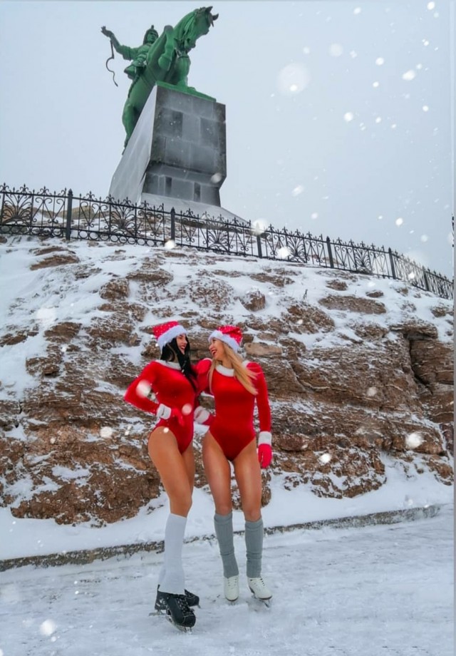 Новогодние красотки