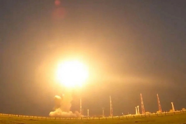 Россия запустила межконтинентальную ракету со странной траекторией