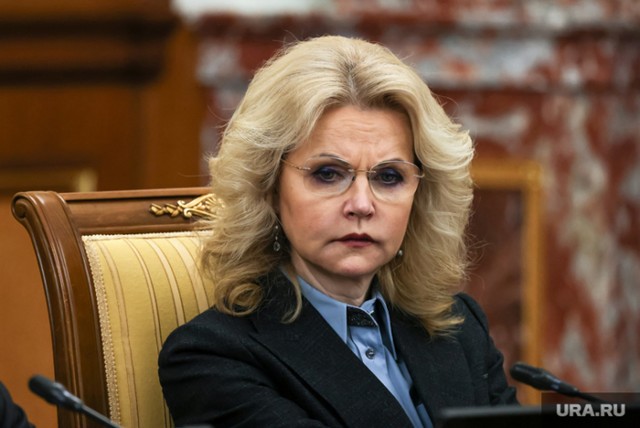 Стране не хватает 75 тысяч медиков. Врачи желают зарплату от 200 тысяч, а им предлагают вахту: как решить проблему