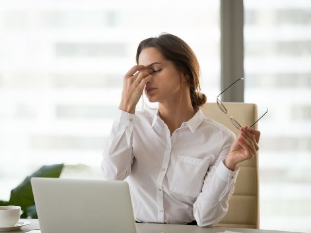 Почти каждый второй россиянин (48%) выгорел на работе к концу года