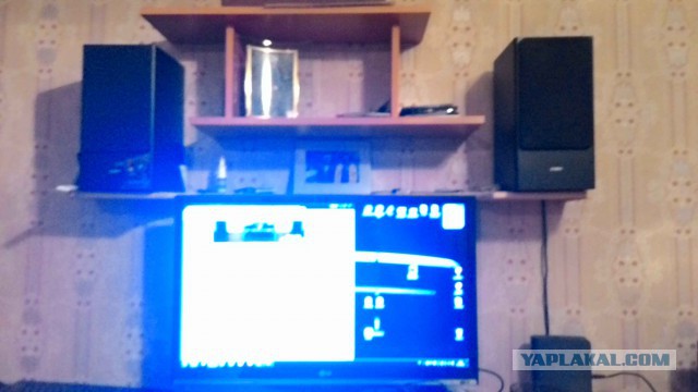 Пришел домой, подключил телефон к колонке...