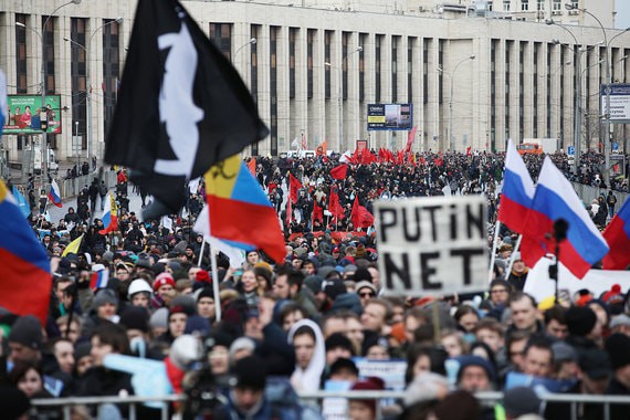 У россиян растет готовность участвовать в массовых протестных акциях