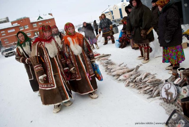 Люди из северных сказок: рынок в Салехарде