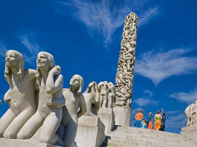 ГЕРМАНИЯ. Кобленц: необычные памятники, скульптуры, фонтаны.....
