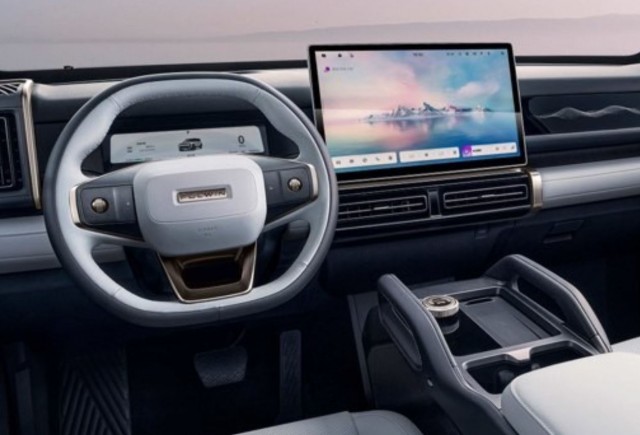 Китай, да прекрати уже, это провокация! Не может новый кроссовер стоить один миллион рублей!