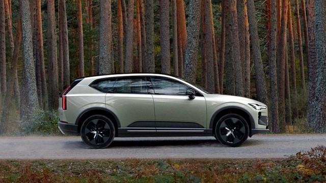 Новый Volvo EX60: без дверных ручек, до 810 км на одной зарядке, есть версия Cross Country