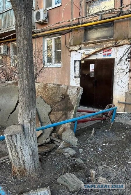 Козырёк устал и прилёг
