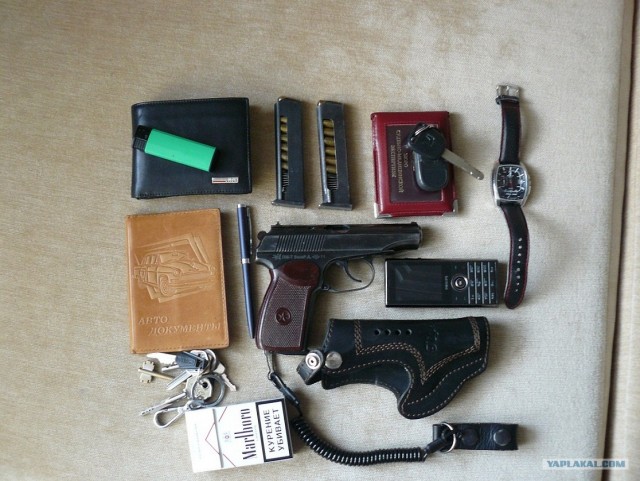 Кто что носит в карманах