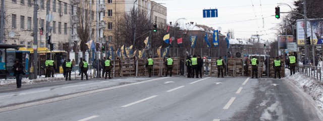 В Киеве, Одессе и Львове россиян не пускают на избирательные участки