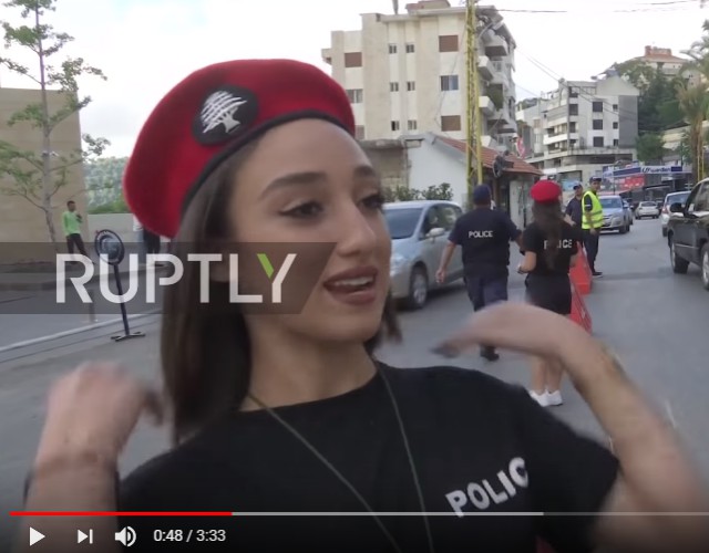 В Ливане девушек-полицейских одели в шорты