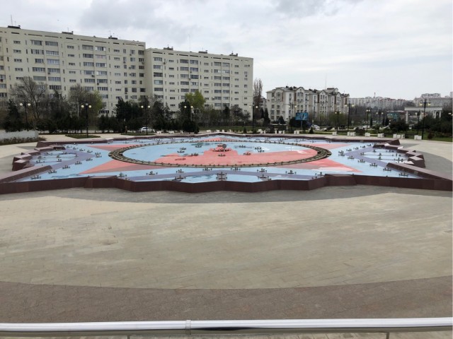 Живу в Севастополе