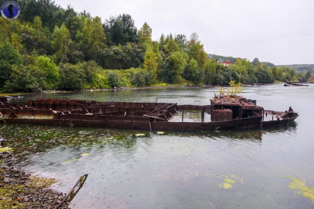 Когда-то здесь базировались крейсера Советско-Гаванской ВМБ, а теперь пилят подлодки