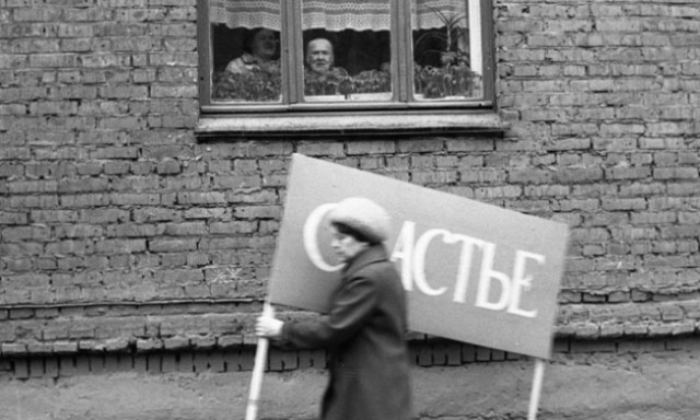Уличные чёрно-белые фотографии. Весь мир