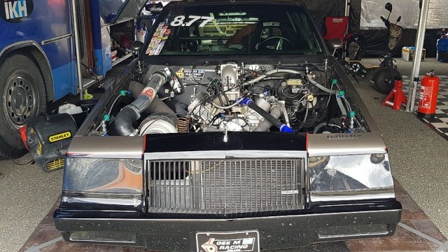 Buick GNX: аэродинамика кирпича, пятиместный салон и динамика Ferrari F40