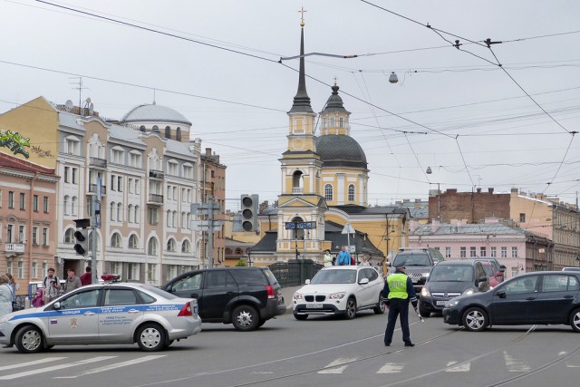 Парад ретро-техники в Санкт-Петербурге