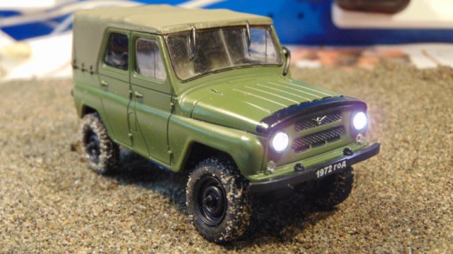 Микро RC модель УАЗ-469 полный привод и дым из глушителя